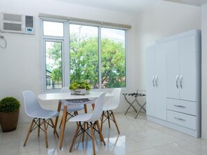 Studio Suite | Living area