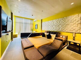 Presidential Room | Premium bedding, in-room safe, free WiFi, bed sheets