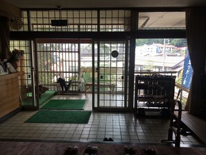 Interior entrance - NOZAWA-ONSEN SEIFUKAN (Nozawaonsen)