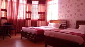 Free WiFi, bed sheets