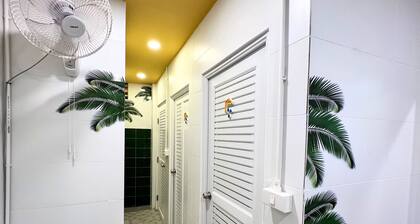Sleepy Station - Hostel