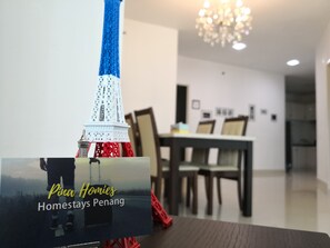 Family Suite, 2 Bedrooms, Non Smoking | Soundproofing, iron/ironing board, free WiFi, bed sheets - Mansion One (George Town)