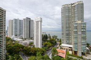 Family Suite, 2 Bedrooms, Non Smoking | Soundproofing, iron/ironing board, free WiFi, bed sheets - Mansion One (George Town)