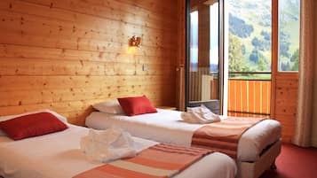 Escritorio, tabla de planchar con plancha y cunas gratuitas