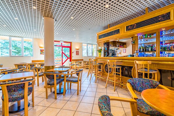 Bar (on property) - Azureva Murol (Murol)