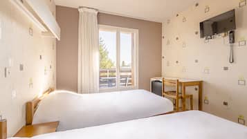 Double or Twin Room, 2 Single Beds | Individually furnished, free WiFi, bed sheets