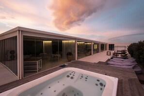 Bain à remous extérieur