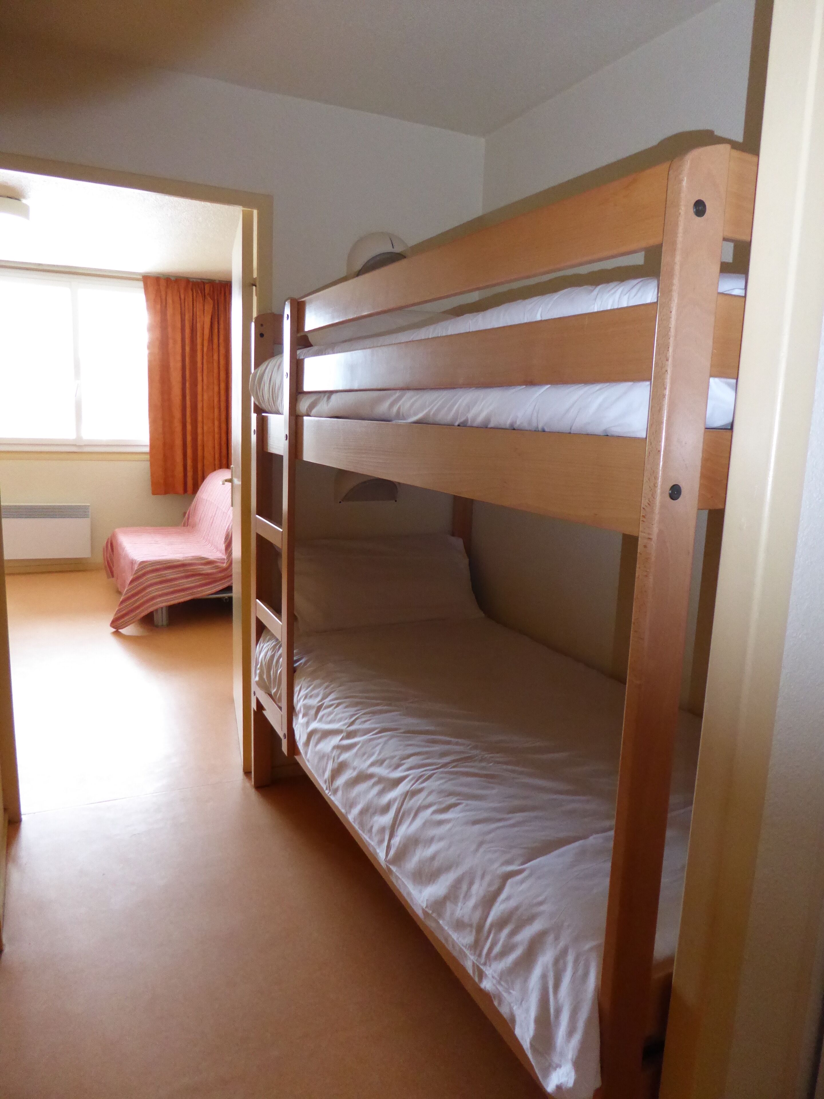 1 dormitorio, sistema de insonorización, cunas gratuitas y wifi gratis