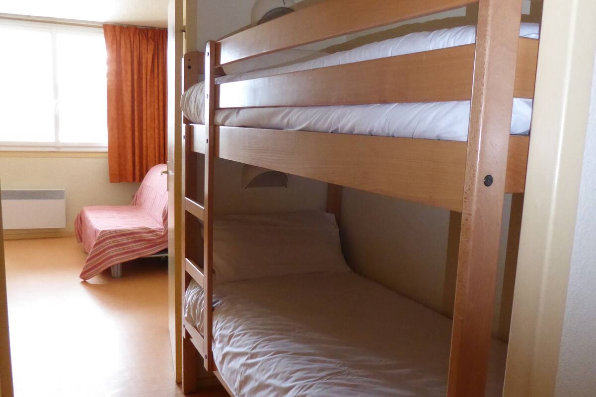 1 dormitorio, sistema de insonorización, cunas gratuitas y wifi gratis