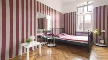 Triple Room, Shared Bathroom | Bed sheets