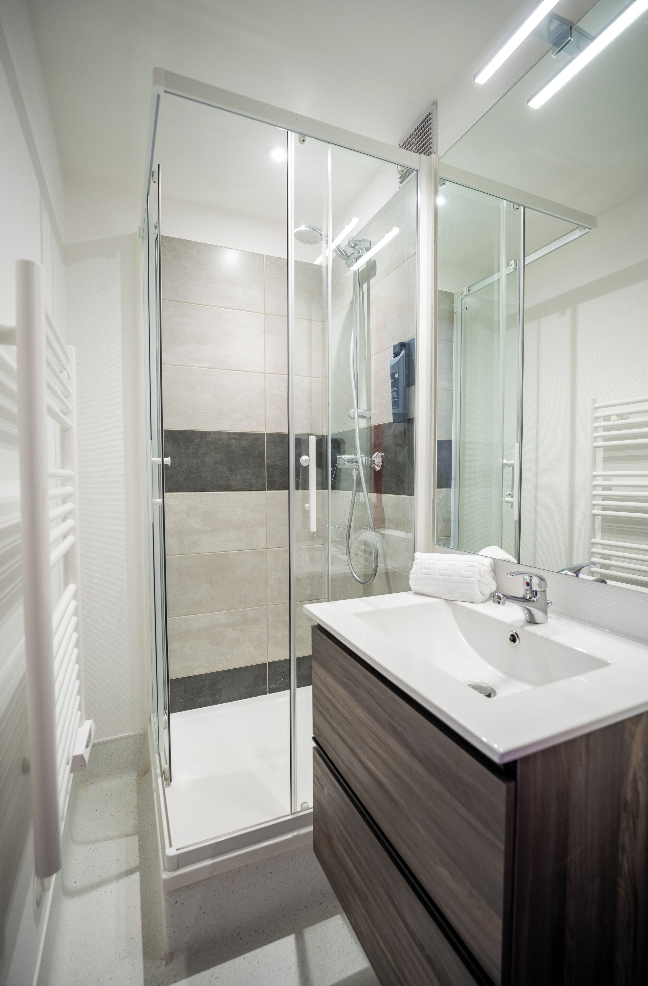 Double Room | Bathroom