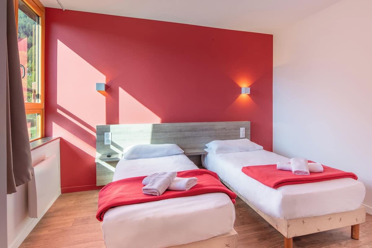 2 habitaciones, wifi gratis y ropa de cama