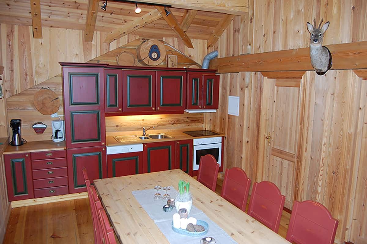 Cottage, 3 Bedrooms | Private kitchen