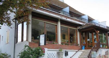 HOTEL RESTAURANT Le TraĂźneau