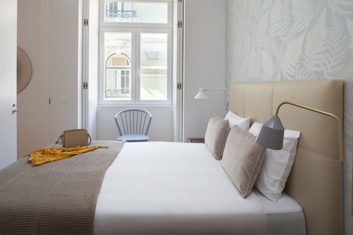 Apartment, 2 Bedrooms | In-room safe, laptop workspace, soundproofing, iron/ironing board