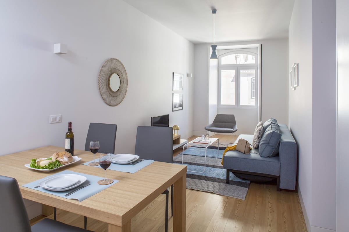 Appartement, 1 slaapkamer | 2 slaapkamers, een kluis op de kamer, een laptopwerkplek