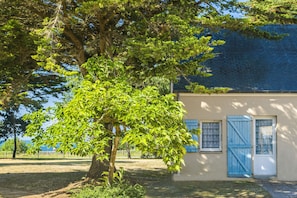 Front of property - Village Vacances Azureva Kerjouanno (Arzon)