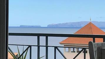 Penthouse, 4 slaapkamers, balkon, uitzicht op oceaan | Kameruitzicht