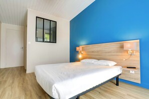 Rom, 1 dobbeltseng | Strykejern/-brett, wi-fi (inkludert) og sengetøy