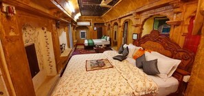 20 bedrooms, soundproofing, rollaway beds, free WiFi