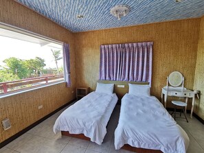 Classic Double Room, 2 Twin Beds, Non Smoking | Free WiFi, bed sheets