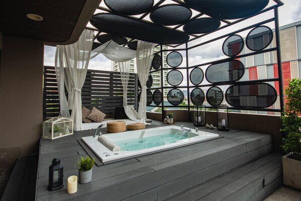 2 Bedrooms Terrace Suite | Eigener Whirlpool