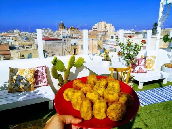 Free daily buffet breakfast - Due Passi dal Centro (Marsala)