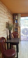 Family Room | Terrace/patio