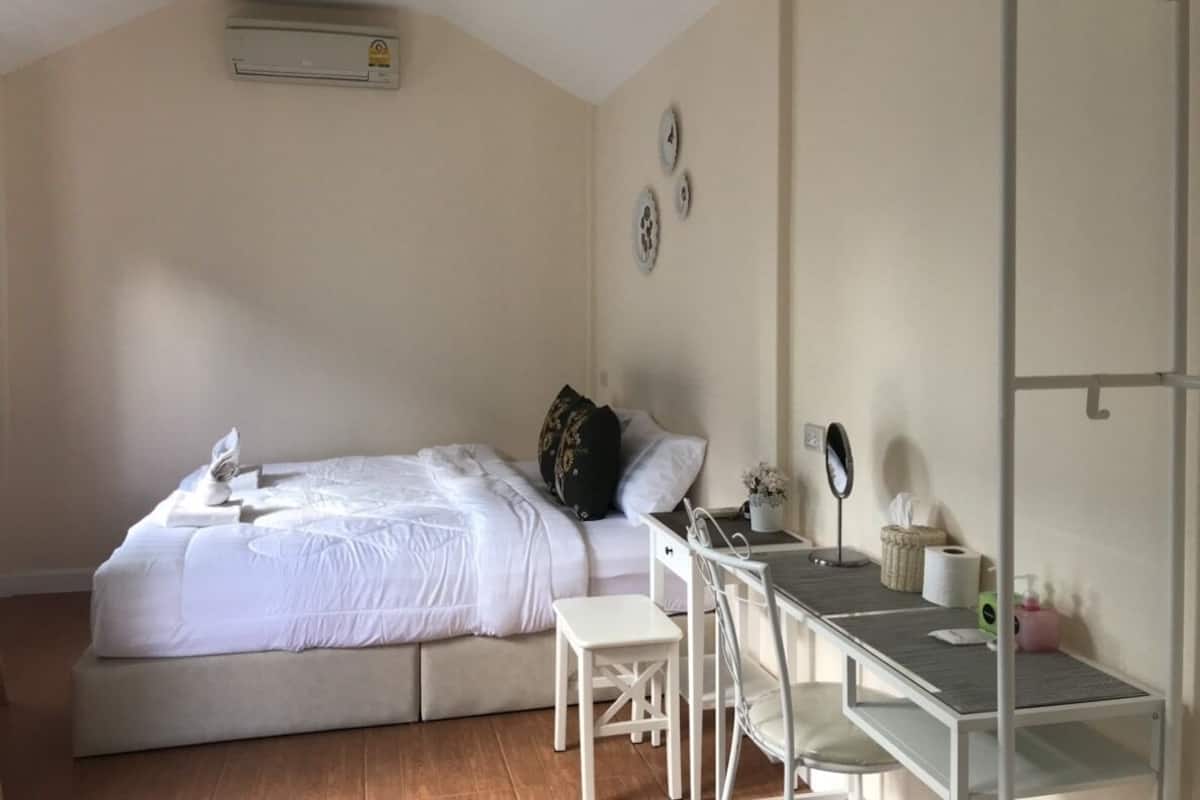 Suite clásica, 1 cama King size | 1 habitación, escritorio, cortinas blackout y wifi gratis