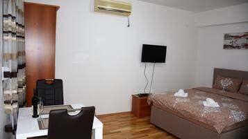 Tempat tidur bayi gratis, Wi-Fi gratis, dan seprai linen