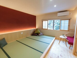 Room Sky | Down comforters, free WiFi, bed sheets - Temple Hotel Takayama Zenkoji (Takayama)