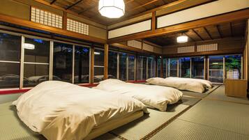 Down duvets, free WiFi, bed sheets