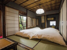 Flower, Private Bathroom | Down comforters, free WiFi, bed sheets