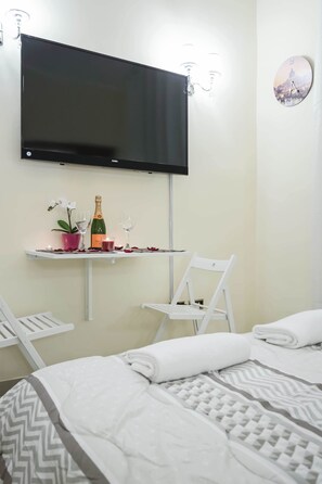 Comfort-Doppel- oder -Zweibettzimmer | Hochwertige Bettwaren, Zustellbetten, kostenloses WLAN, Bettwäsche