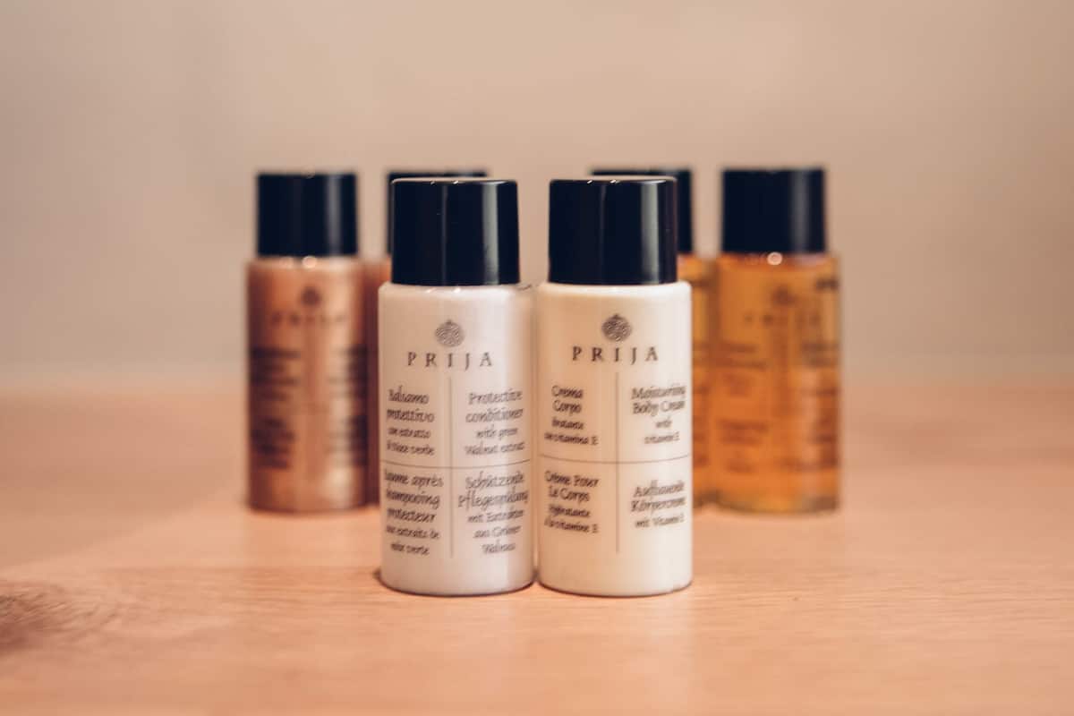 rainfall showerhead, free toiletries, hair dryer, slippers