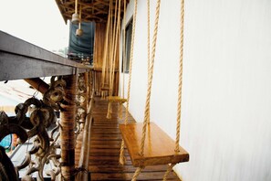 Bed in 6-Bed Mixed Dorm Room with Balcony | Interior - Happiness Hostel El Nido (El Nido)