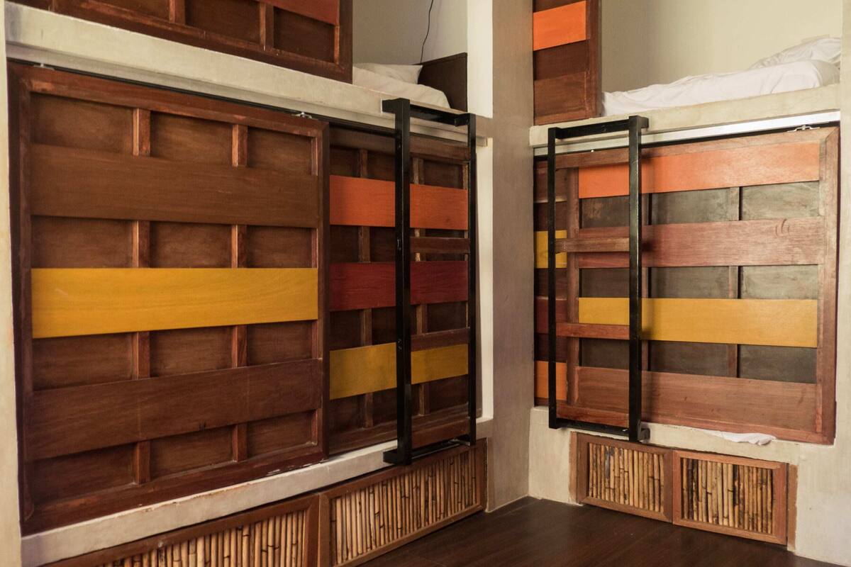 Bed in 6-Bed Mixed Dorm Room with Balcony | Interior