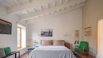 Coffres-forts dans les chambres, rideaux occultants