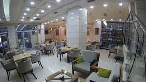 بار (في المنشاة)