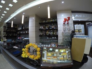مطعم