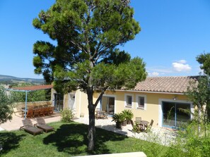 Fachada de la propiedad