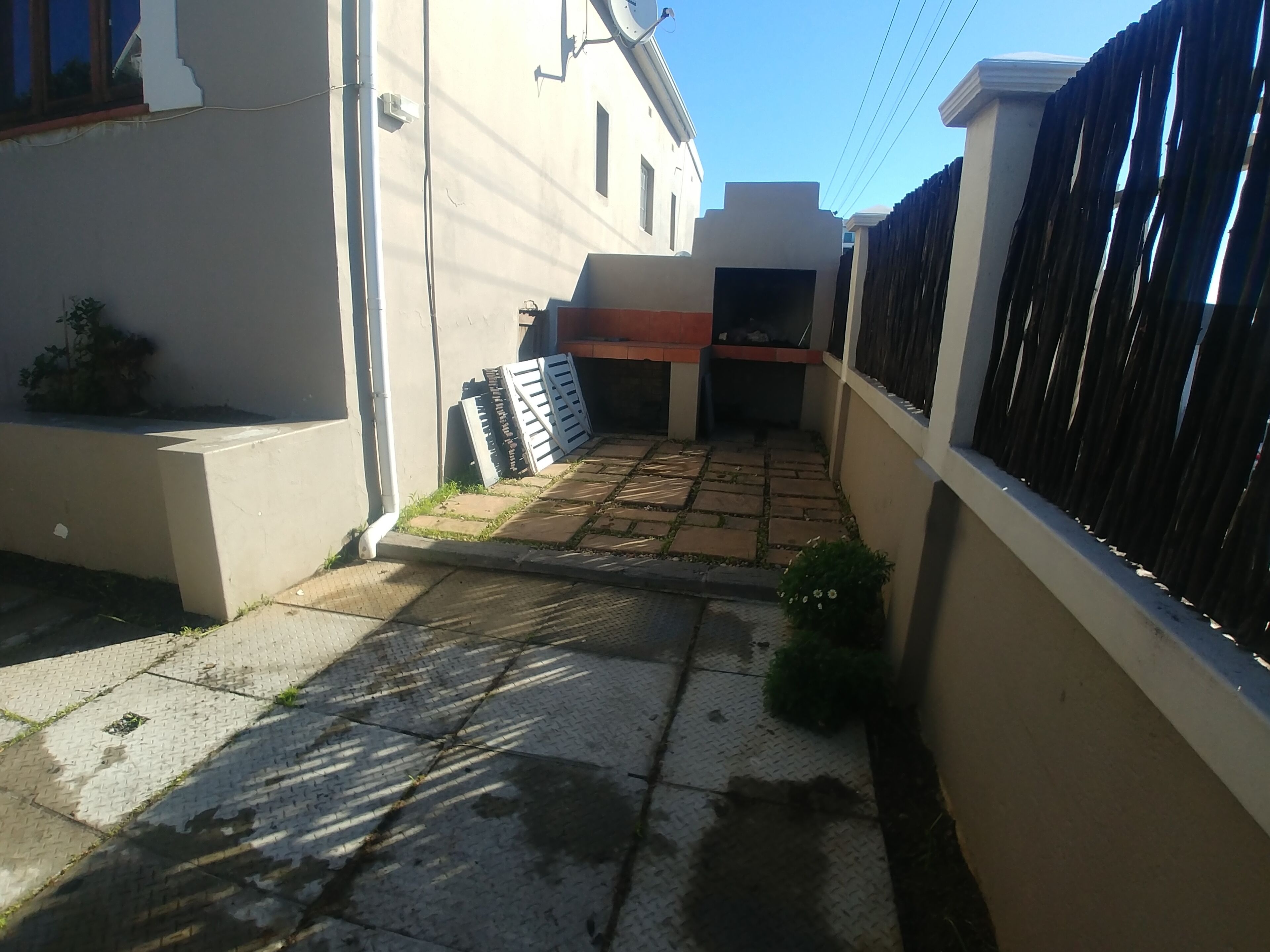 Photo - Happy Home - Woodstock