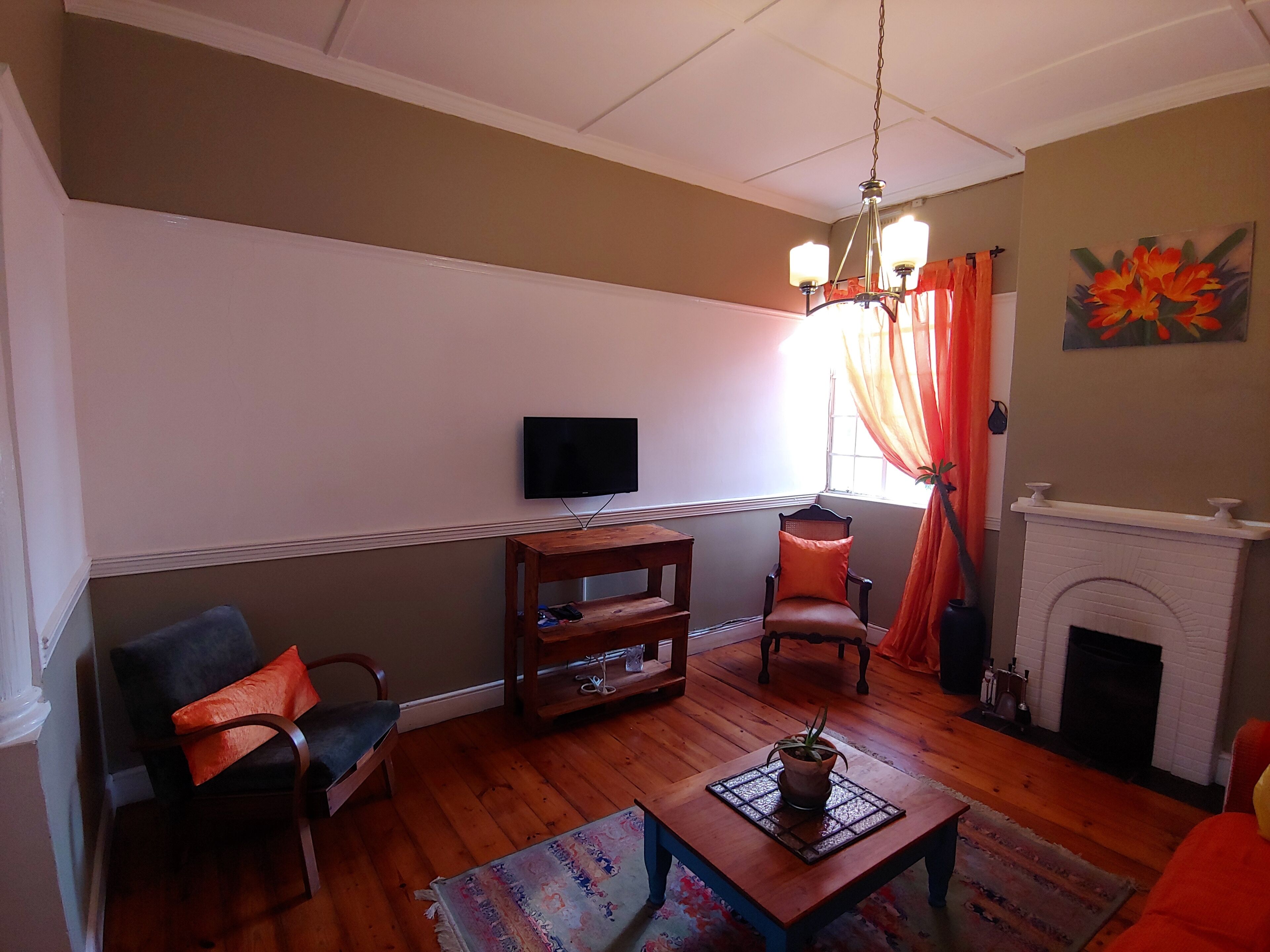 Photo - Happy Home - Woodstock