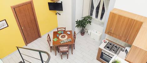 Apartment, Kitchen (Casa Maria) | Private kitchen | Fridge, microwave, oven, stovetop