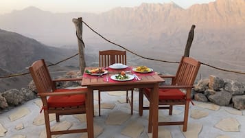 Khu ẩm thực ngoài trời