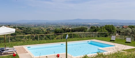 Piscina stagionale all'aperto