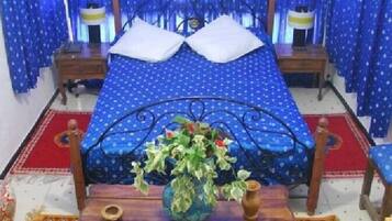 Chambre Double, 1 lit double | Coffres-forts dans les chambres, rideaux occultants