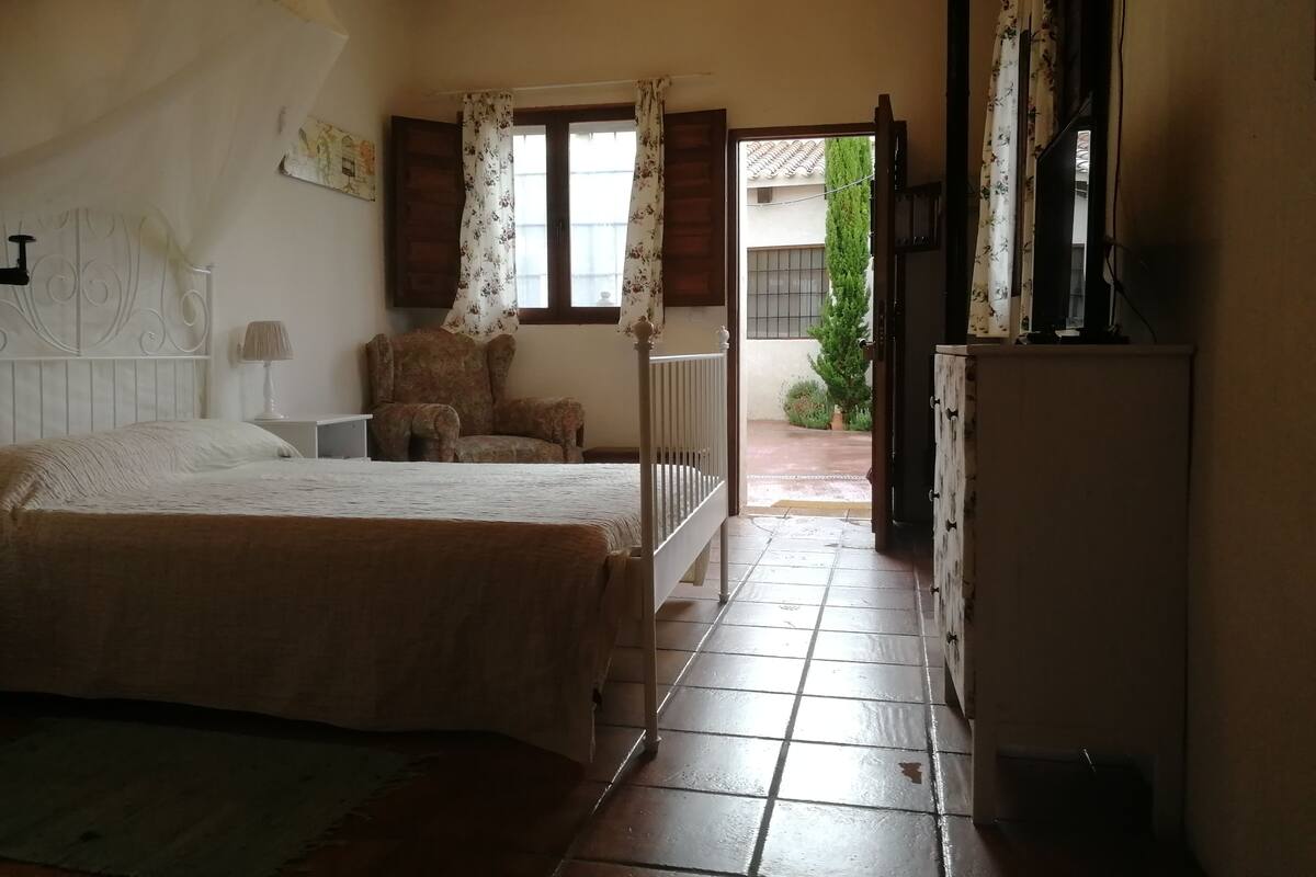 Double Room, Private Bathroom | Iron/ironing board, free cots/infant beds, free WiFi, bed sheets