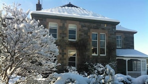 Front of property - Balnearn House (Aberfeldy)