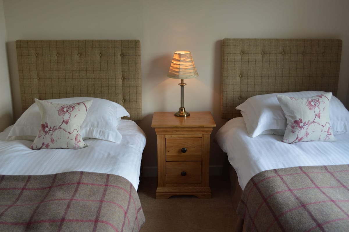 Desk, iron/ironing board (on request), WiFi (free), bed sheets